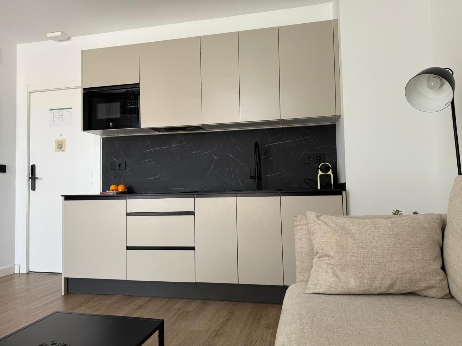 Demetrio By Alma Suites Valencia Exterior foto
