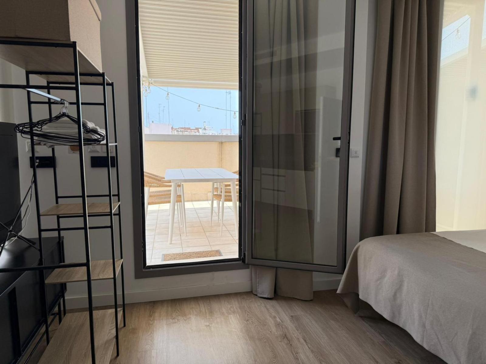 Demetrio By Alma Suites Valencia Exterior foto