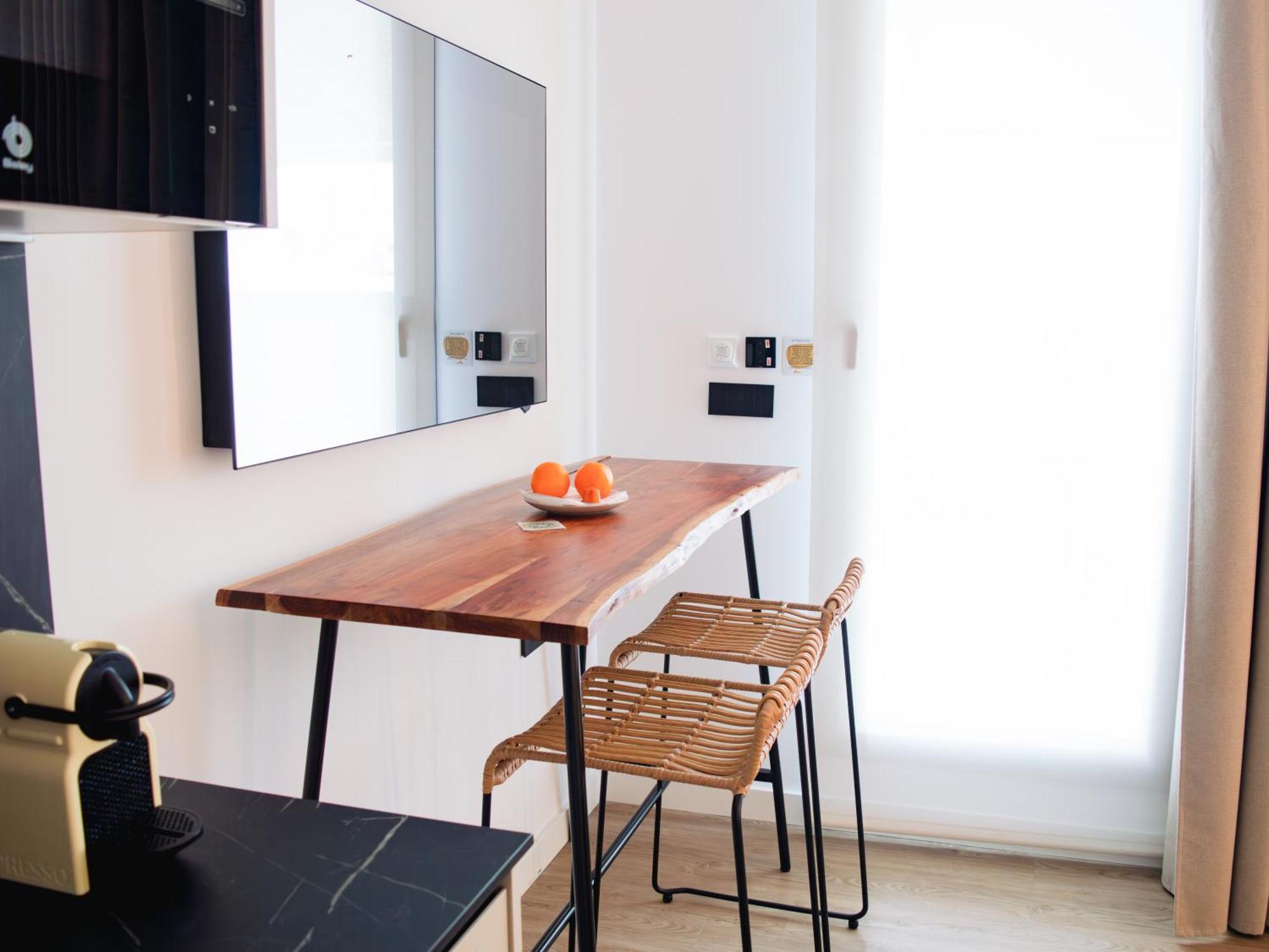 Demetrio By Alma Suites Valencia Exterior foto
